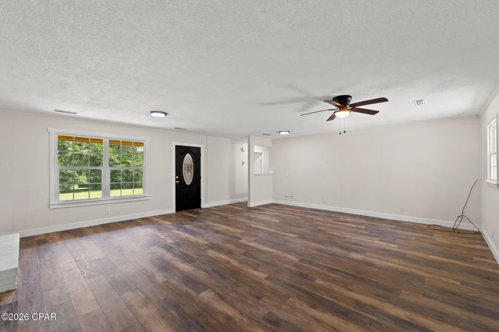 5953 Deerwood Drive Malone, FL 32445