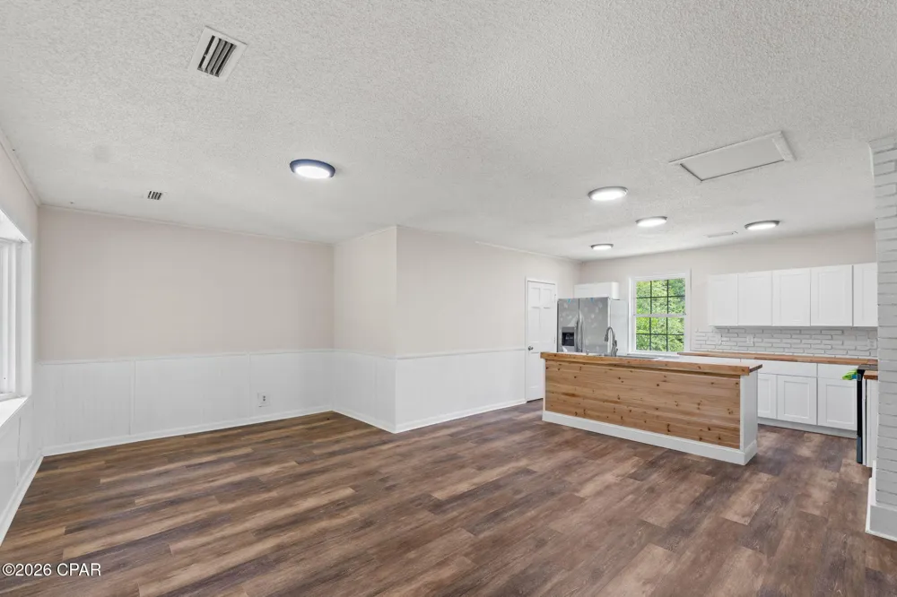 5953 Deerwood Drive Malone, FL 32445