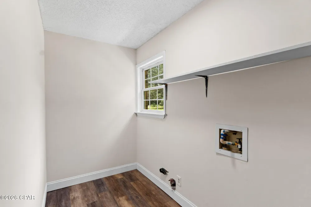 5953 Deerwood Drive Malone, FL 32445