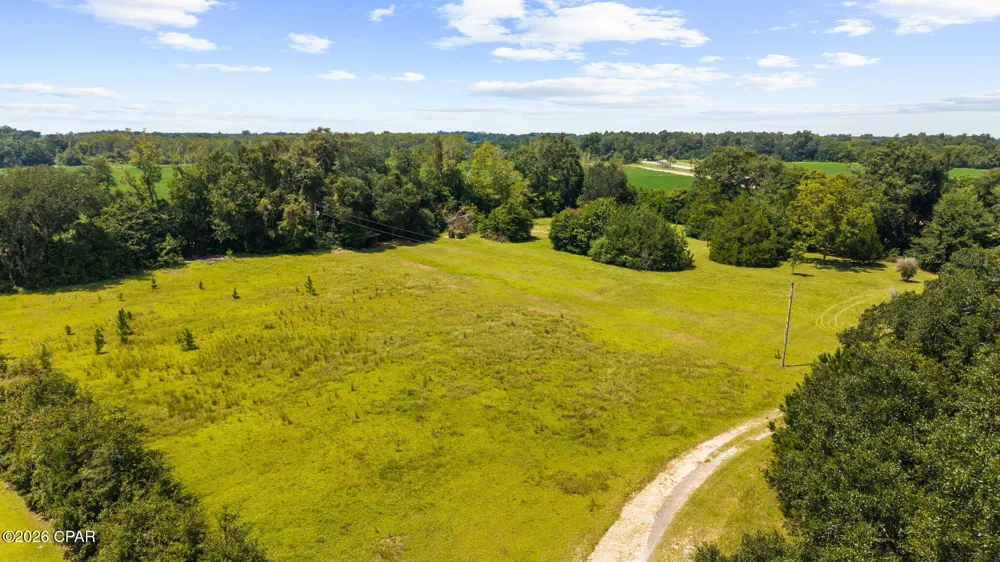 5953 Deerwood Drive Malone, FL 32445