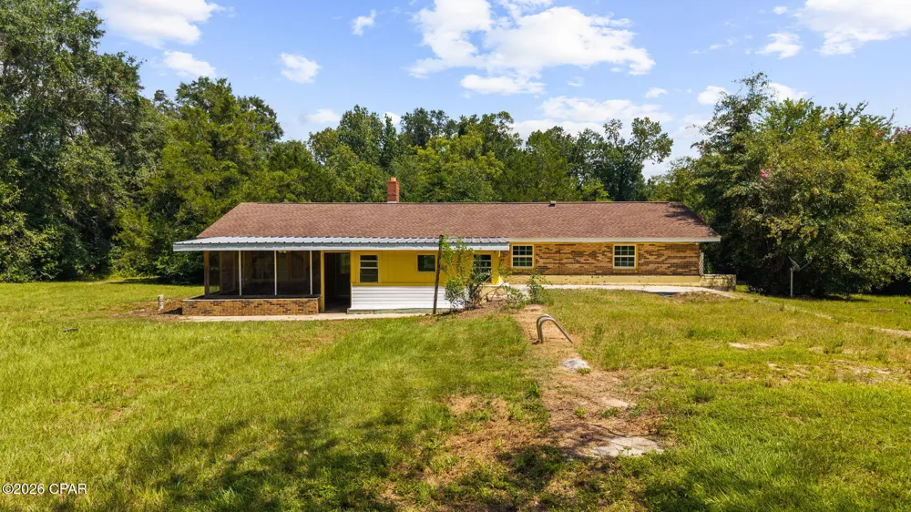 5953 Deerwood Drive Malone, FL 32445