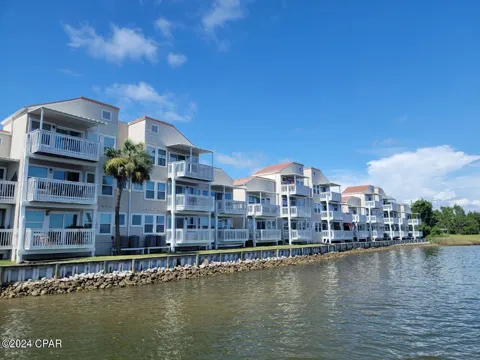 1320 E Hwy 98 #208
