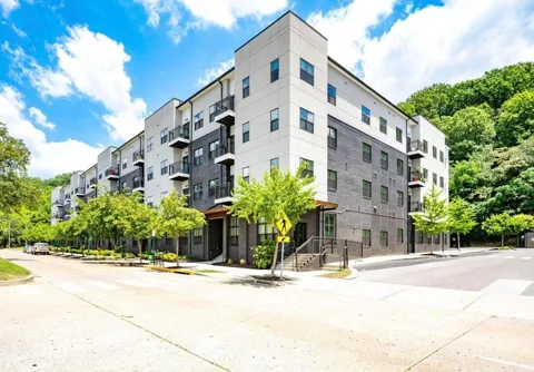782 Riverfront Parkway