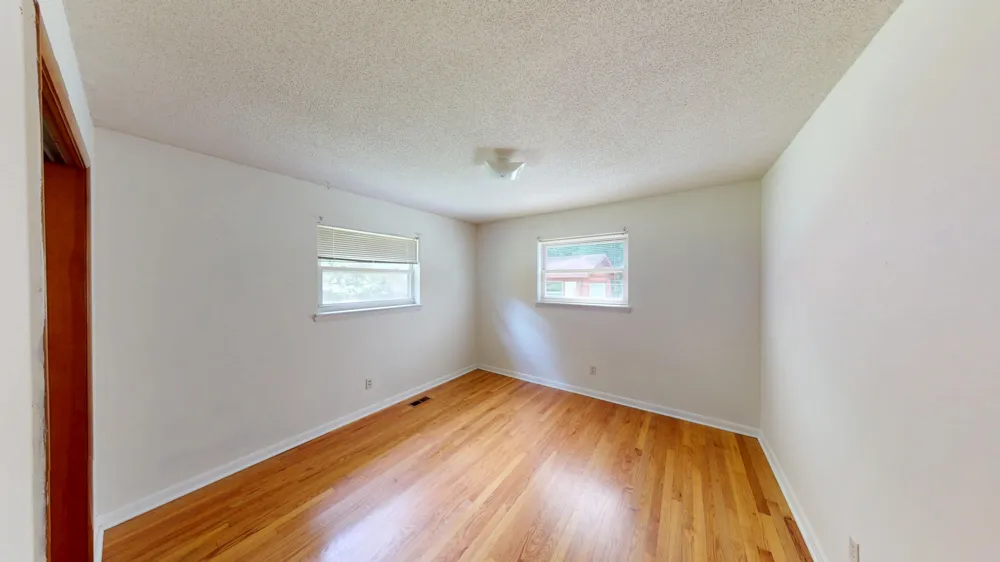 385 Bridge Street Graysville, TN 37338