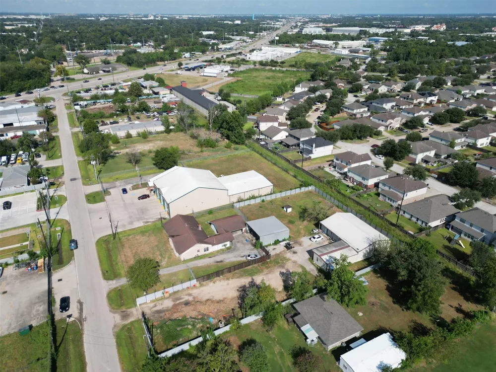 2934 Washington Drive Houston, TX 77038