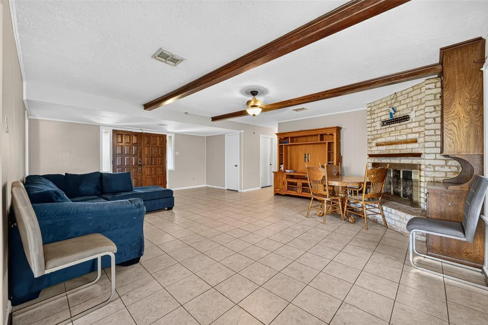 2934 Washington Drive Houston, TX 77038