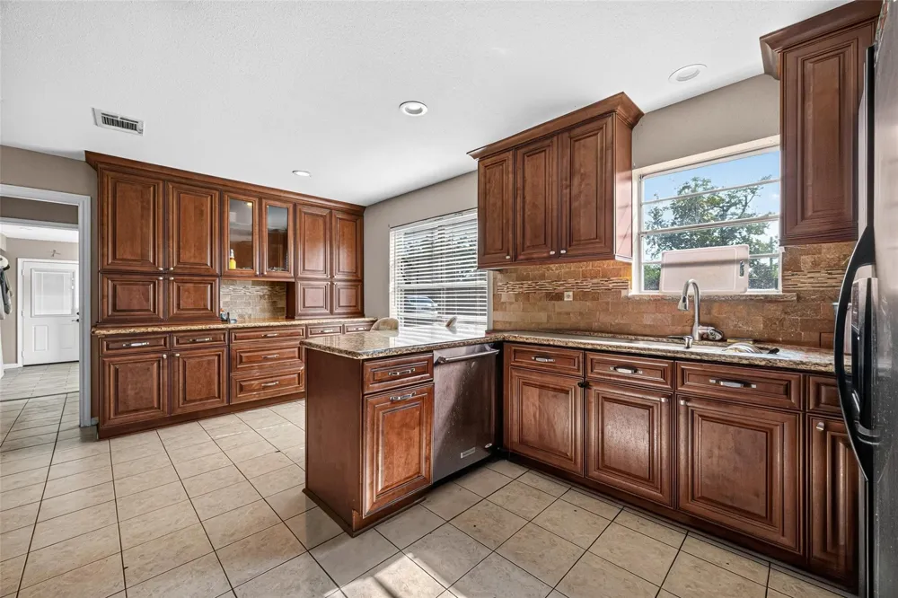 2934 Washington Drive Houston, TX 77038
