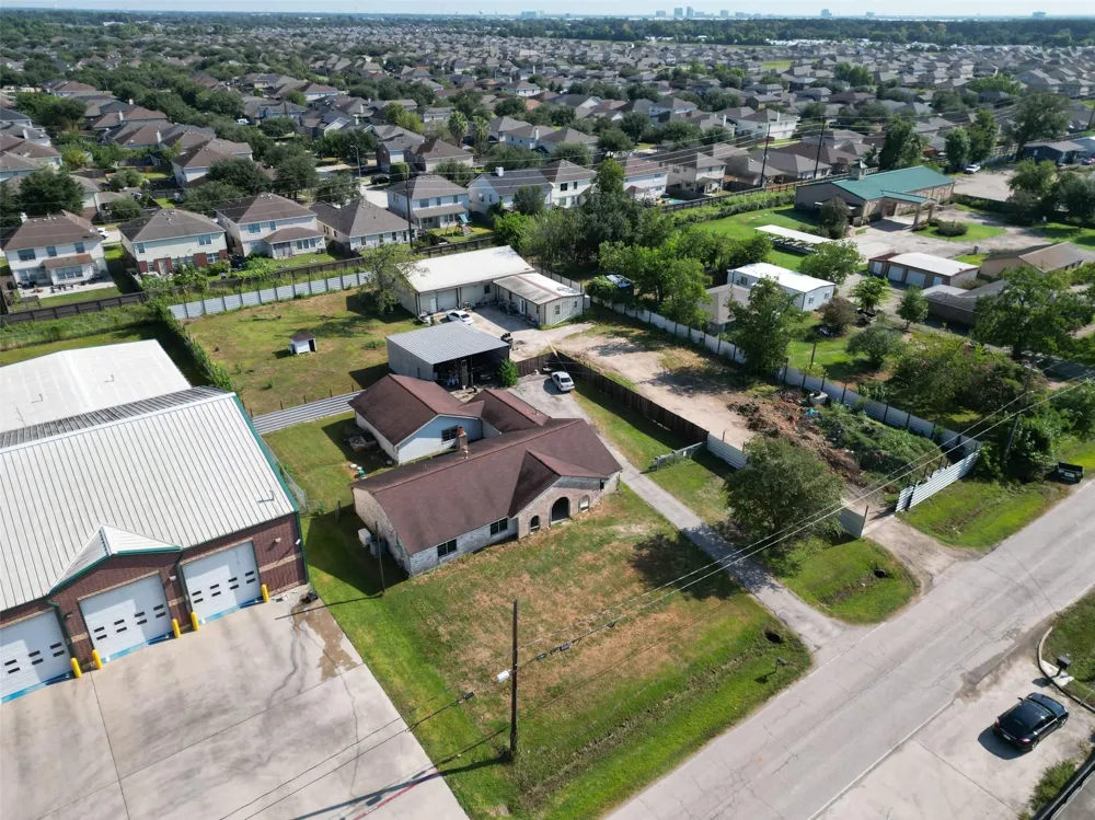 2934 Washington Drive Houston, TX 77038