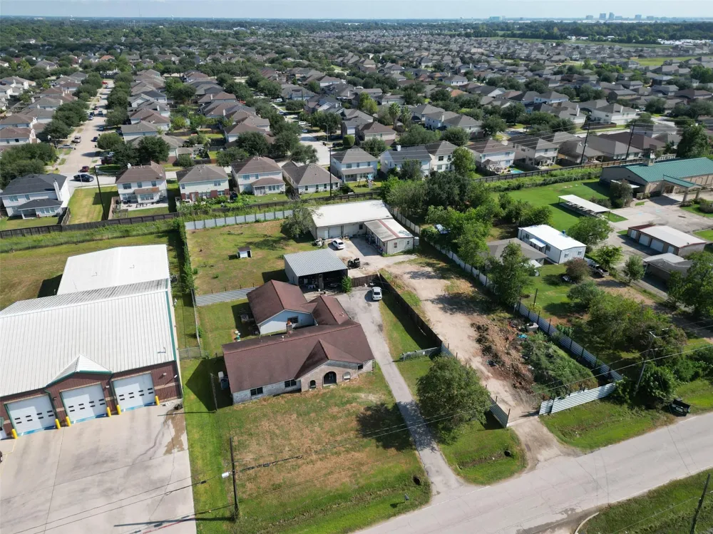 2934 Washington Drive Houston, TX 77038