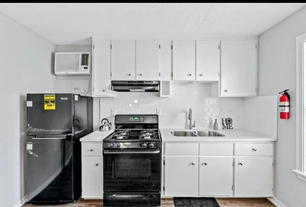 12918 Peggys Lane #C Houston, TX 77015