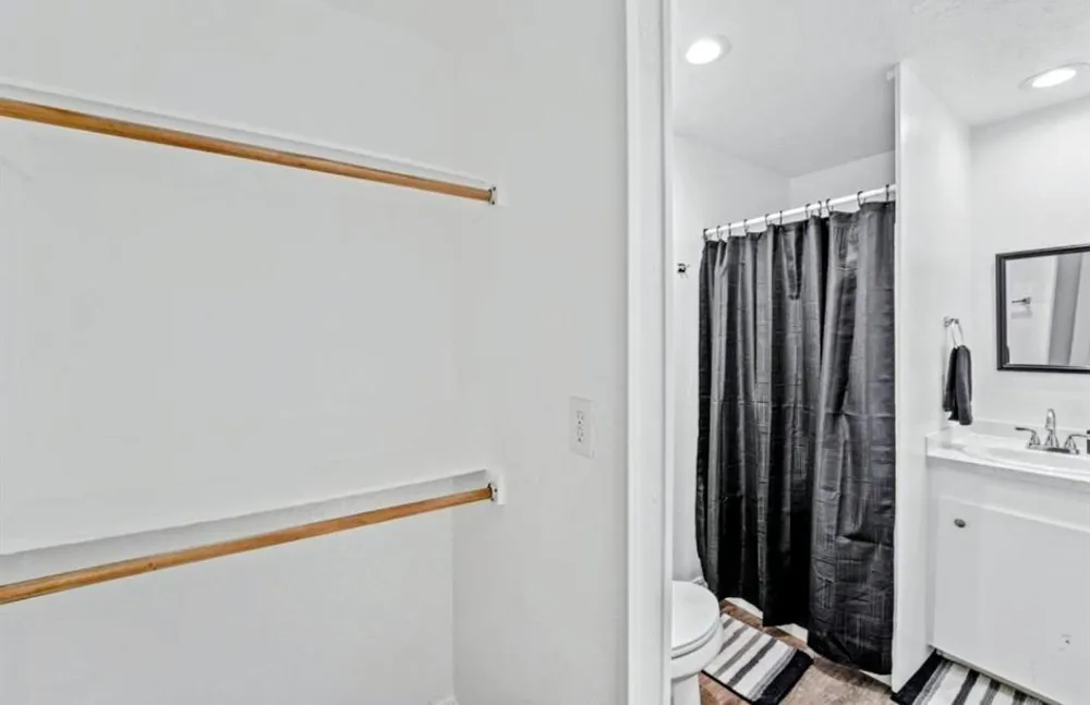 12918 Peggys Lane #C Houston, TX 77015