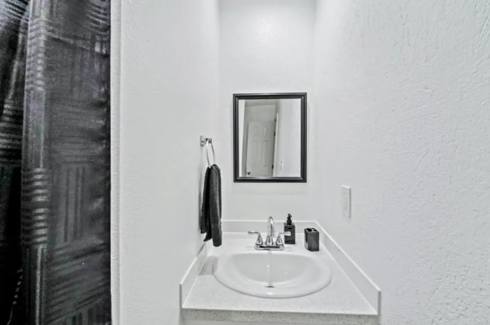 12918 Peggys Lane #C Houston, TX 77015