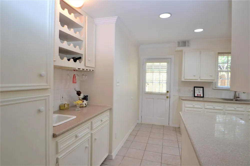 2135 Bissonnet Street Houston, TX 77005