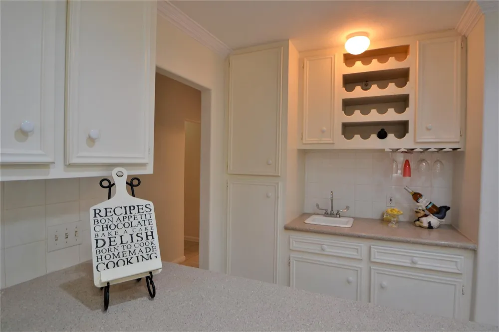 2135 Bissonnet Street Houston, TX 77005