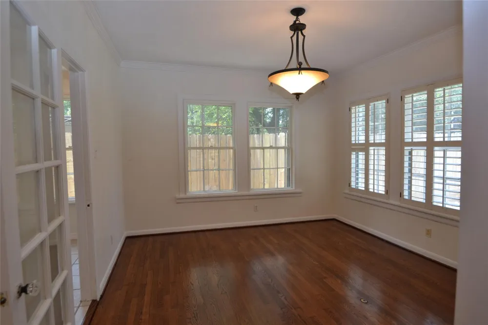 2135 Bissonnet Street Houston, TX 77005