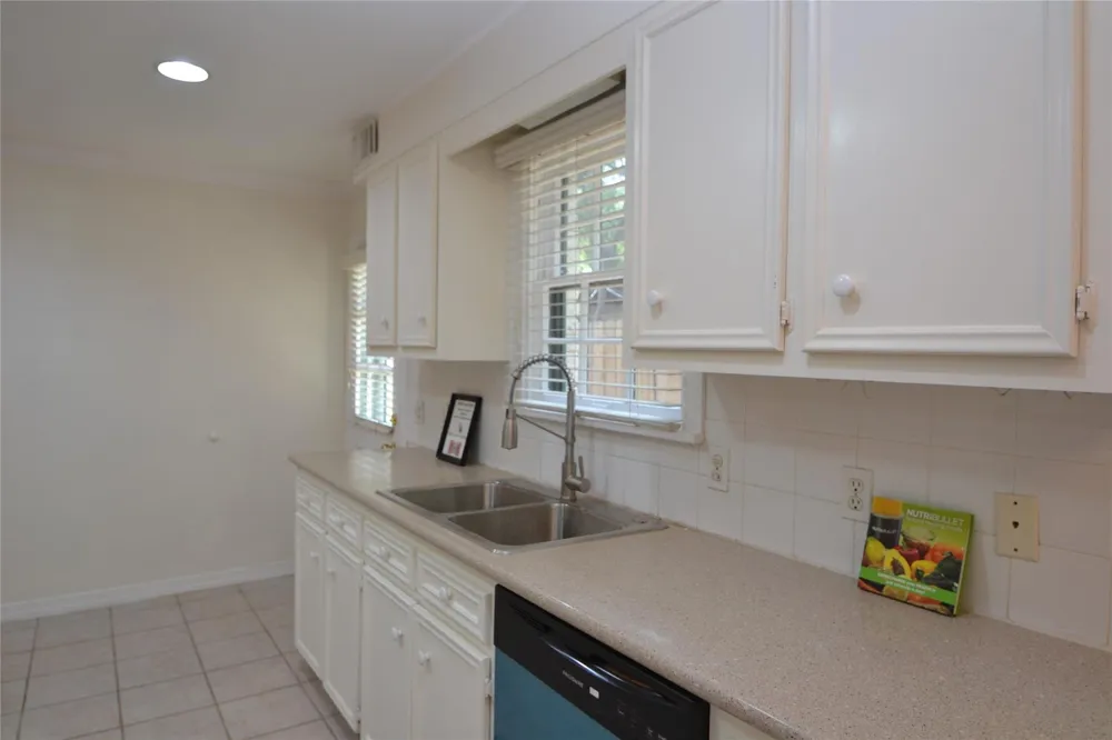 2135 Bissonnet Street Houston, TX 77005