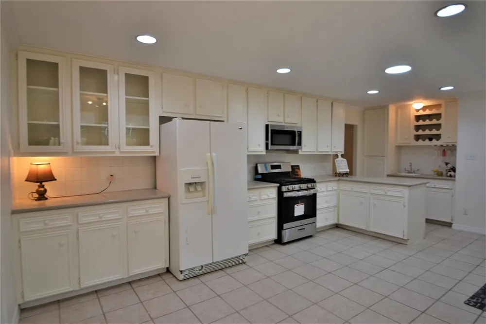 2135 Bissonnet Street Houston, TX 77005