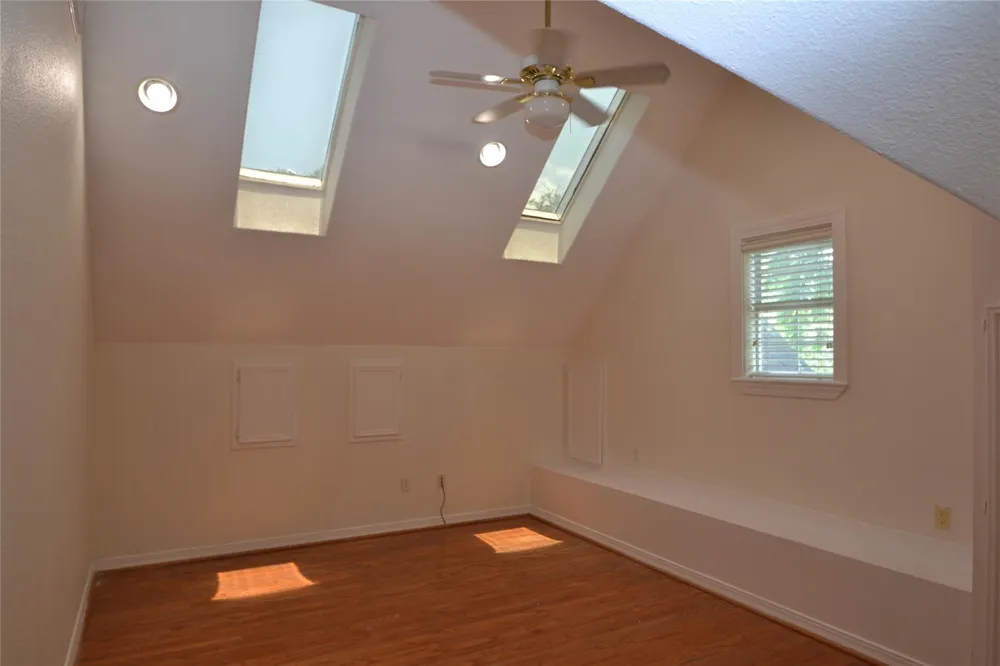 2135 Bissonnet Street Houston, TX 77005