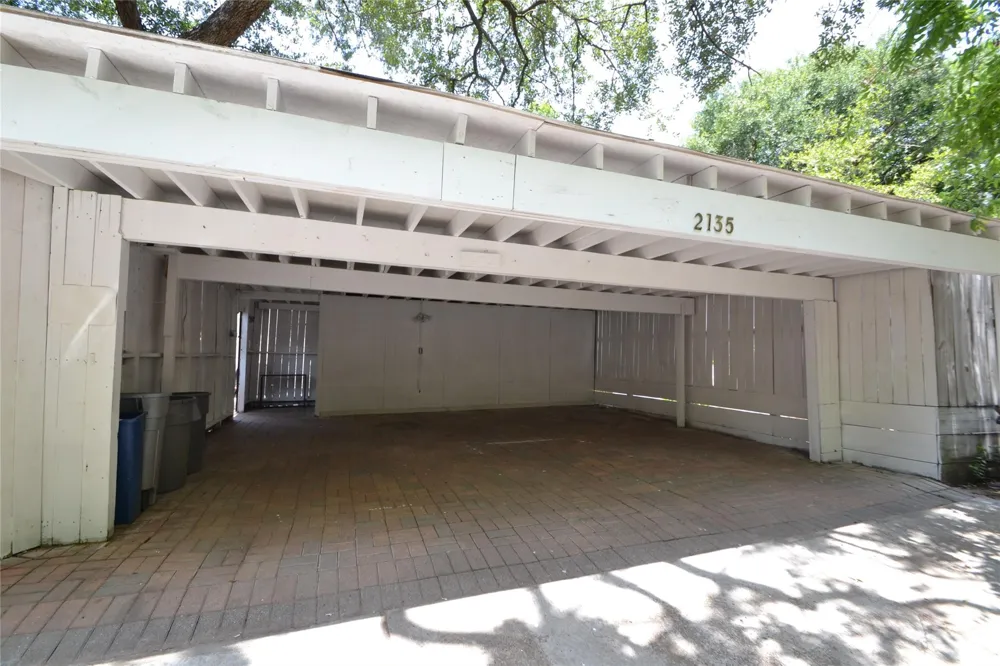 2135 Bissonnet Street Houston, TX 77005