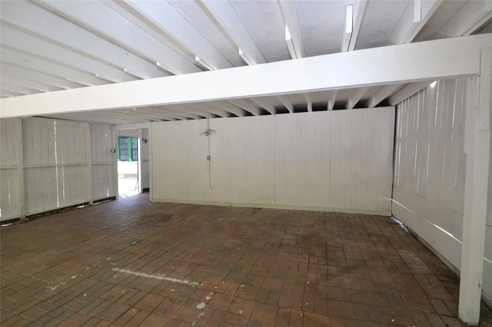 2135 Bissonnet Street Houston, TX 77005