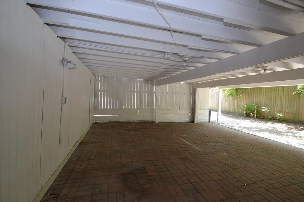 2135 Bissonnet Street Houston, TX 77005