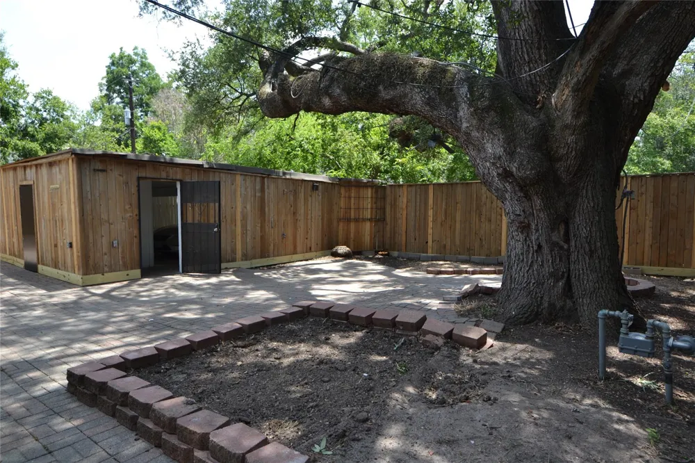 2135 Bissonnet Street Houston, TX 77005