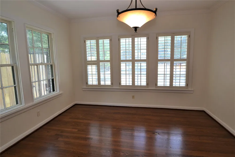 2135 Bissonnet Street Houston, TX 77005