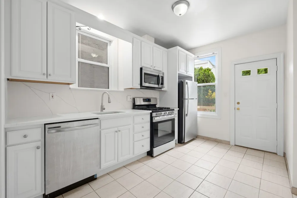 114 SHIPPEN ST Weehawken, NJ 07086