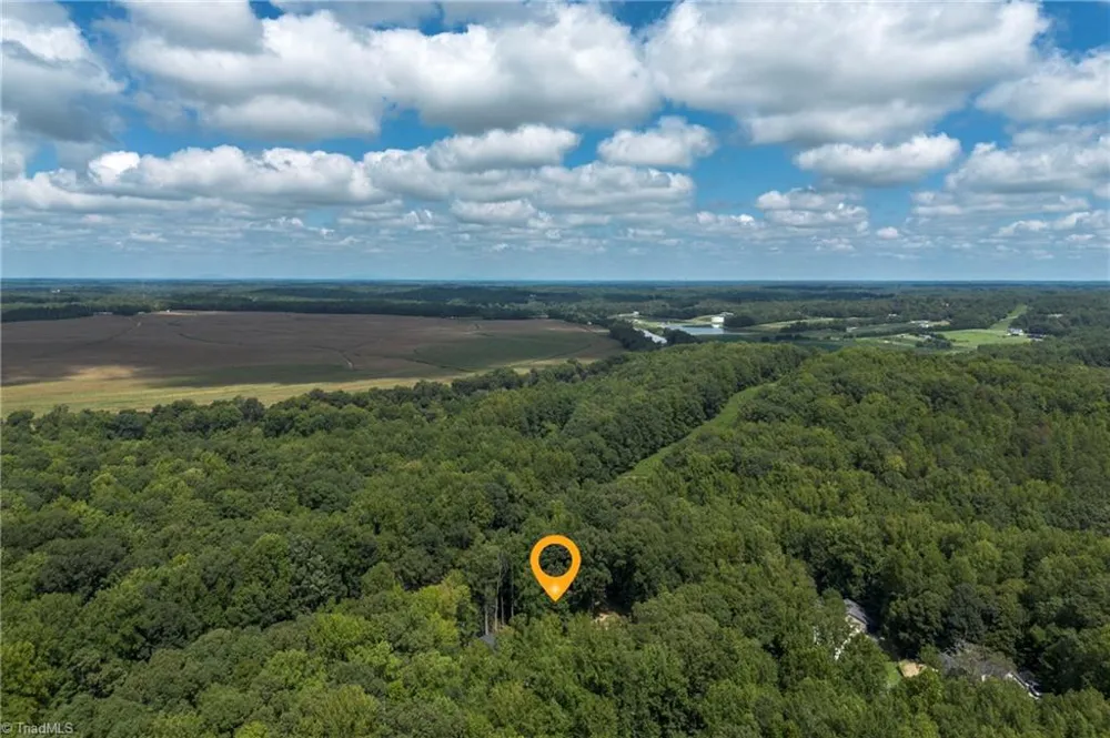 381 Hunters Point Lexington, NC 27295
