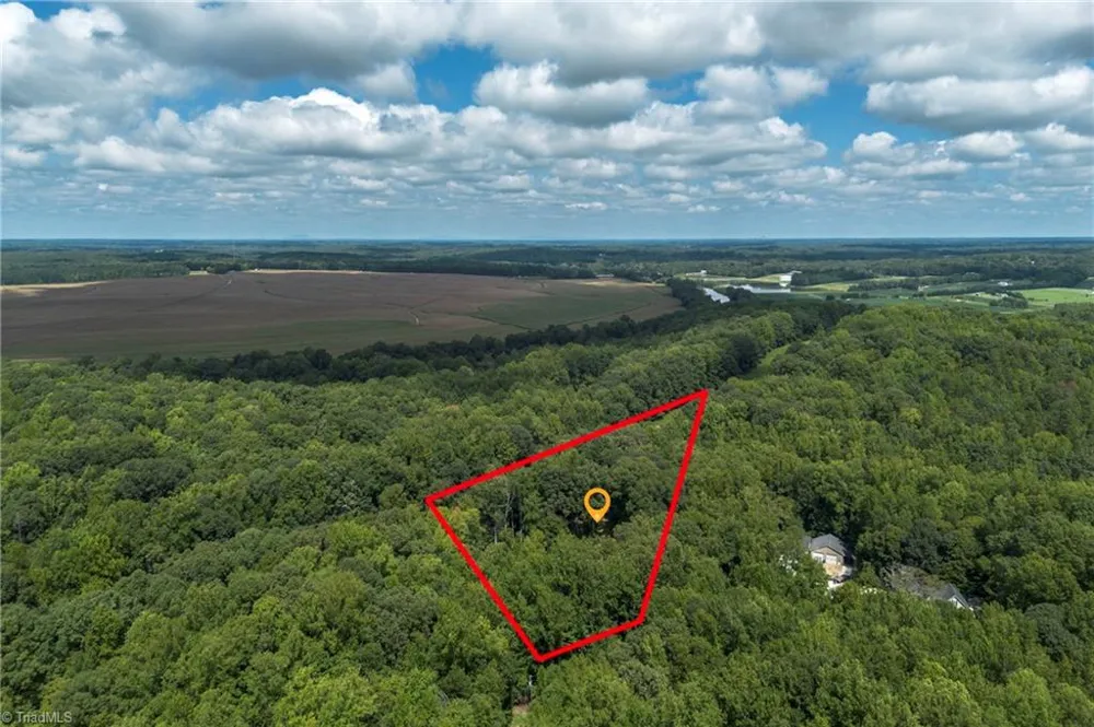 381 Hunters Point Lexington, NC 27295