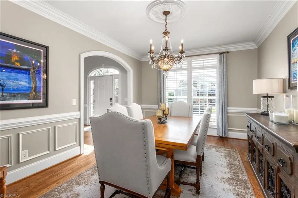 6002 Windsor Circle Elon, NC 27244
