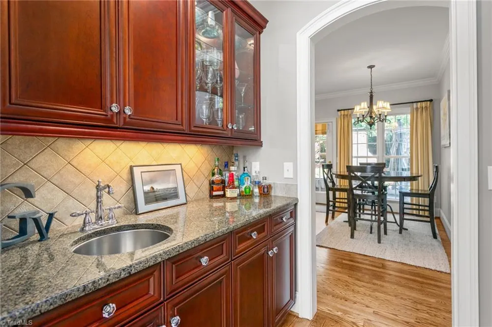 6002 Windsor Circle Elon, NC 27244