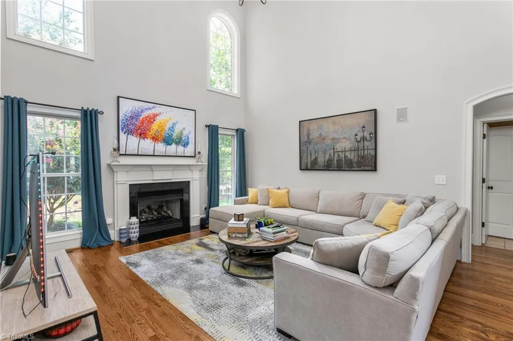 6002 Windsor Circle Elon, NC 27244