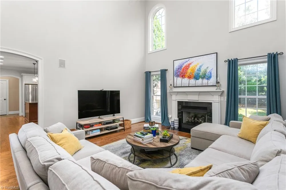 6002 Windsor Circle Elon, NC 27244