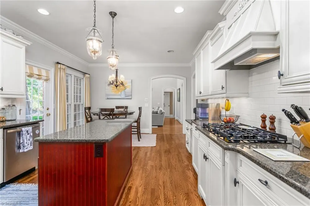 6002 Windsor Circle Elon, NC 27244