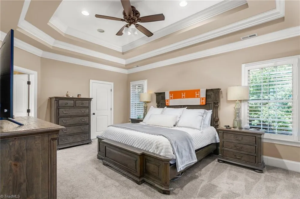 6002 Windsor Circle Elon, NC 27244