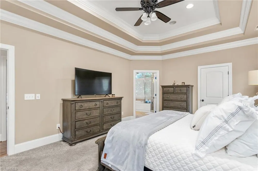 6002 Windsor Circle Elon, NC 27244