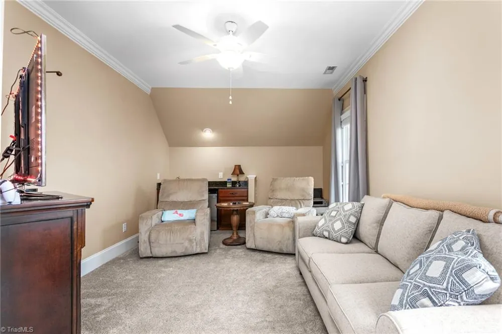 6002 Windsor Circle Elon, NC 27244