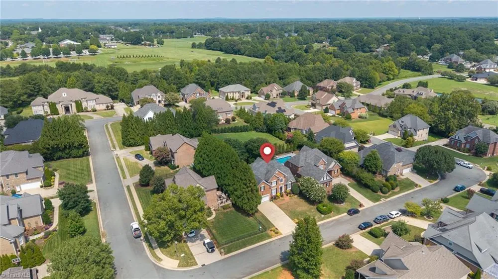 6002 Windsor Circle Elon, NC 27244