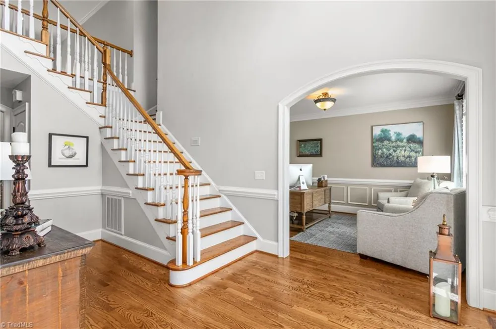 6002 Windsor Circle Elon, NC 27244