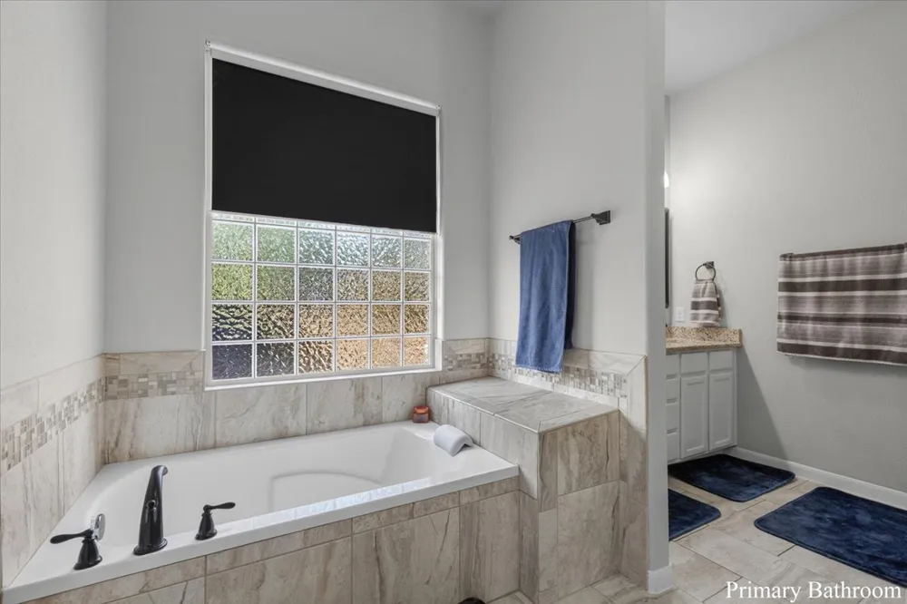 137 S Pohakea Drive Bastrop, TX 78602
