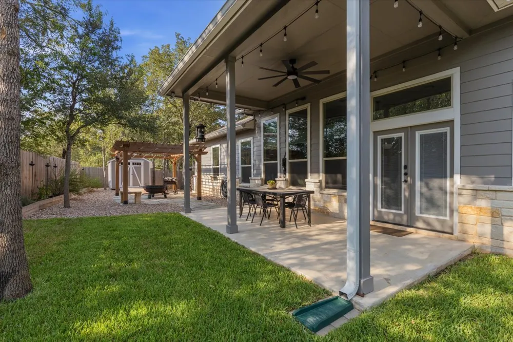 137 S Pohakea Drive Bastrop, TX 78602
