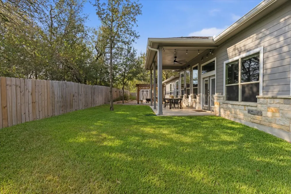 137 S Pohakea Drive Bastrop, TX 78602