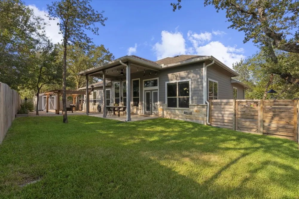 137 S Pohakea Drive Bastrop, TX 78602