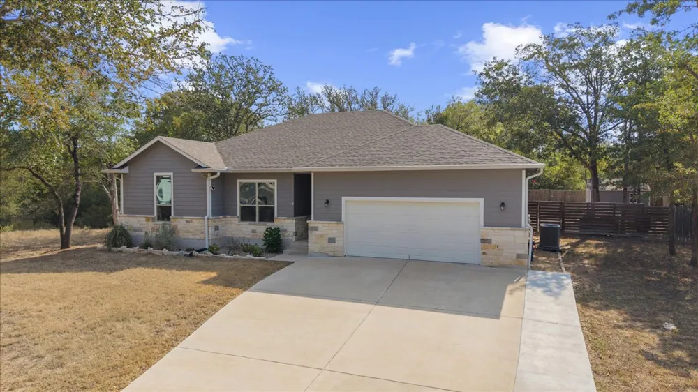 137 S Pohakea Drive Bastrop, TX 78602