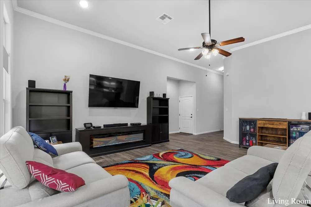 137 S Pohakea Drive Bastrop, TX 78602