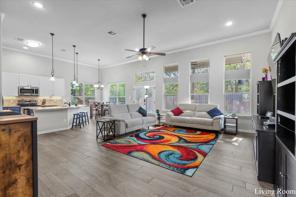 137 S Pohakea Drive Bastrop, TX 78602