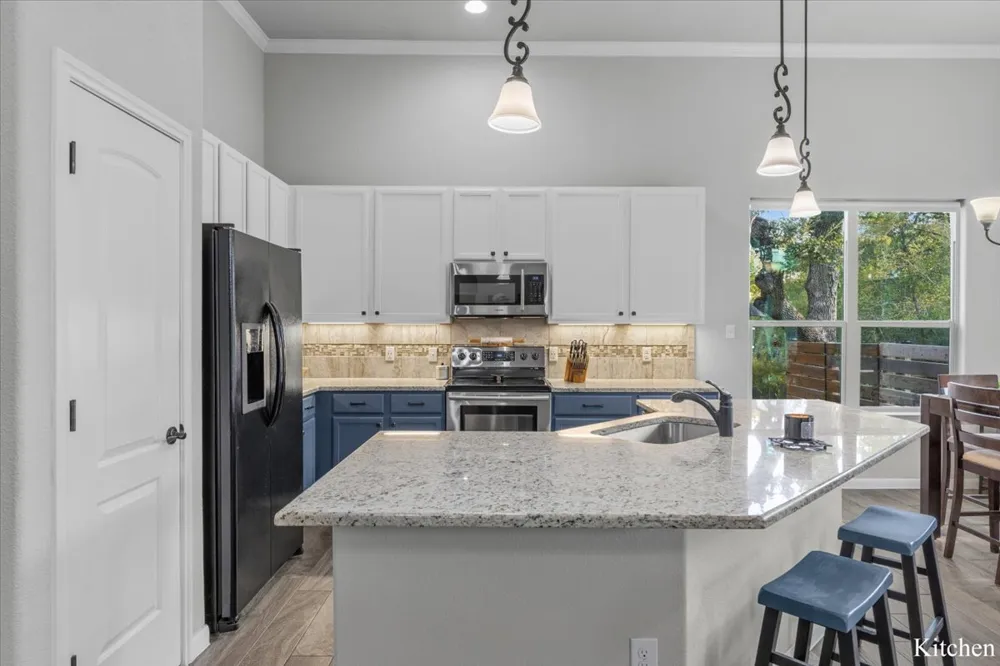 137 S Pohakea Drive Bastrop, TX 78602