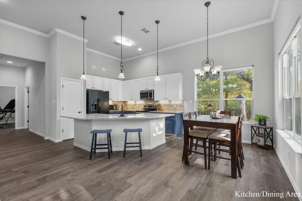 137 S Pohakea Drive Bastrop, TX 78602