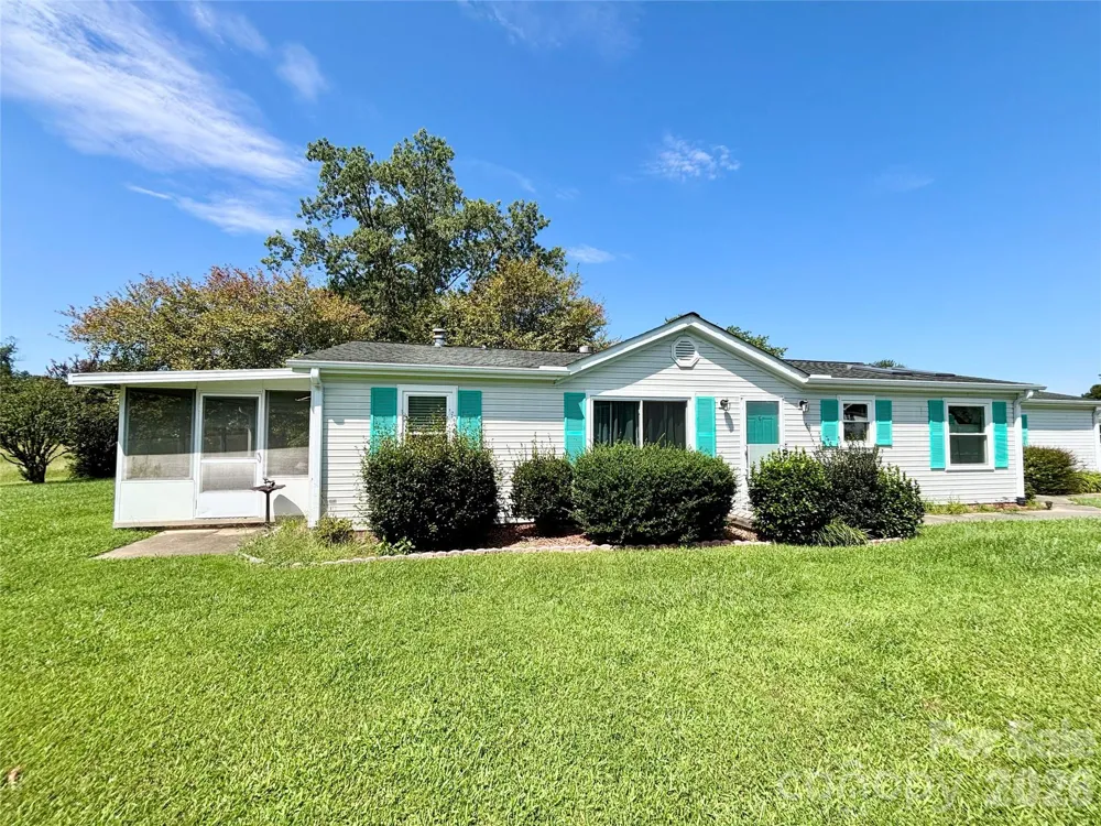 236 Riverwind Drive Hendersonville, NC 28739